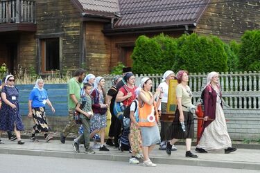 Przejdą 200 km! Pątnicy idą z Białegostoku do Jabłecznej 
