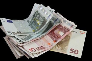 Wyrzucił 50 tysięcy euro przez okno. Myślał, że pomaga rozpracować grupę przestępców