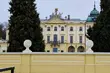 UMB jako jedyna uczelnia zaprasza na bezpłatne studia stacjonarne w 75 proc. on-line 
