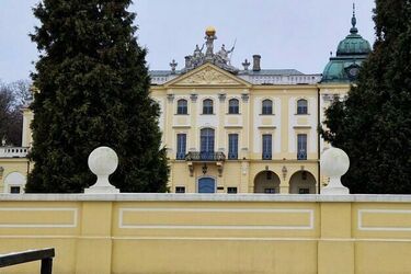 UMB jako jedyna uczelnia zaprasza na bezpłatne studia stacjonarne w 75 proc. on-line 
