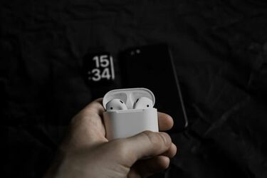 Czym się kierować podczas zakupu słuchawek bezprzewodowych?