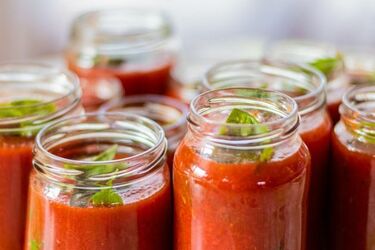 Popularne sosy wycofane ze sprzedaży.  GIS ostrzega 