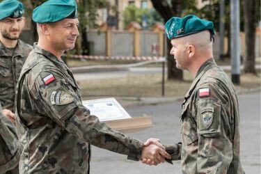 Białostoccy żołnierze wrócili z misji pokojowej w Kosowie. Zostali docenieni 