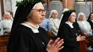 Śluby zakonne w Archikatedrze Białostockiej. "Dokonały wyboru na wieki" [ZDJĘCIA]