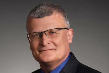  COVID-19. Dr Paweł Grzesiowski: szczyt zachorowań w październiku. Czy wrócą maseczki?