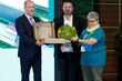 Kartoniki po napojach i folia już się nie zmarnują. Białostocka spółka ma na to pomysł