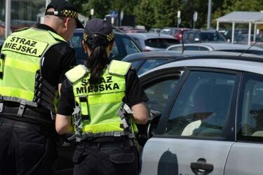 Szukasz pracy w służbach? Straż miejska rekrutuje. Zatrudni 14 osób