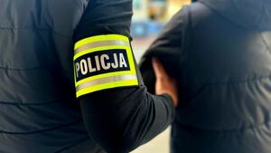 Złodziejka w roli opiekunki. Skradzione pieniądze ukryła pod wanną