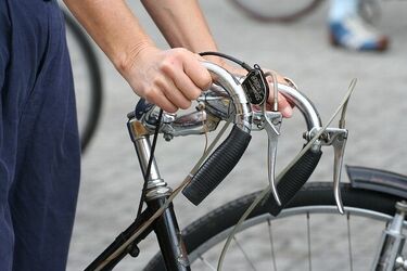 Zaproponował więcej wiat rowerowych. Oto odpowiedź miasta