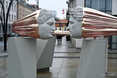 Rzeźba "Obietnica" znika z centrum! Wróci odnowiona