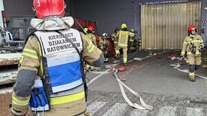 Wybuch w magazynie pod Białymstokiem. W akcji 34 ratowników