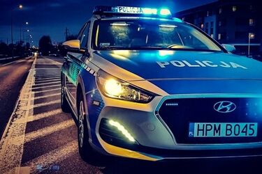 Policja poszukuje świadków. Potrącił pieszą i uciekł