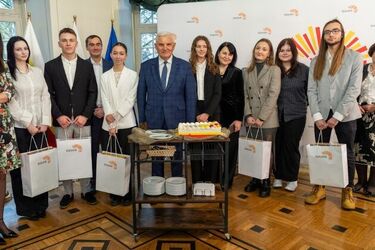Osiemnastka prezydenta Tadeusza Truskolaskiego. Co się zmieniło w tym czasie?