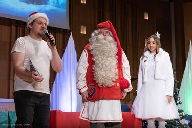 Prawdziwy Mikołaj z Laponii w Filharmonii Białostockiej. Dzieci nie kryły radości