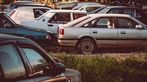 Żuk, Audi i Ford. Miasto sprzedaje samochody na żyletki 
