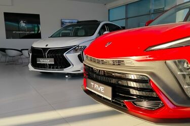 Już otwarty. Nowy salon samochodowy FORTHING Biacomex w Białymstoku