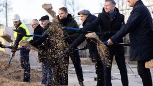 Powstanie 4-piętrowy biurowiec. Oficjalnie wbito pierwszą łopatę
