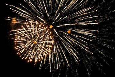 Bezpieczny Sylwester i Nowy Rok. Policja apeluje o ostrożne obchodzenie się z fajerwerkami