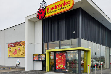 Pracownicy Biedronki dostaną podwyżki. Sieć przeznaczyła na to w sumie 450 mln zł