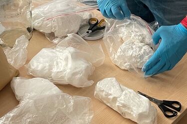 Kilogramy narkotyków ukrywał w piwnicy. Policja zatrzymała 36-latka