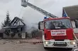 Pożar drewnianego domu w Wasilkowie. Trwa dogaszanie