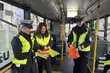 Bądź widoczny, bądź bezpieczny! Darmowe odblaski dla pasażerów PKS NOVA