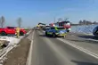 Zderzenie ciężarówki z busem w Sokołach. Jedna osoba nie żyje