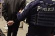 33-latek zatrzymany za kradzieże w białostockich drogeriach. Miał przy sobie marihuanę