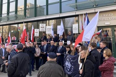 Nie chcą Centrum Integracji Cudzoziemców. Protestowali pod UMWP