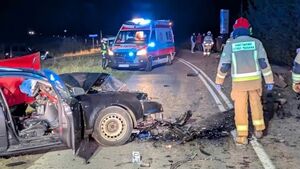 Czołowe zderzenie pod Białymstokiem. Zginęli 32-latek i roczne dziecko