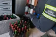 Pakowali bimber do auta, zaskoczyli ich funkcjonariusze. Teraz za to odpowiedzą