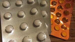 Sprzedawali narkotyki i psychotropy przez internet. Wysyłali je paczkomatami