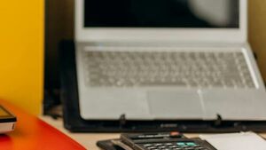 Nieprawidłowości podatkowe w firmie IT. Zawyżyli koszta o 8 mln zł