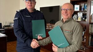 Leśnicy i policjanci z województwa podlaskiego wspólnie zadbają o bezpieczeństwo w lasach