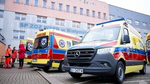 Złodziej na terenie pogotowia w Białymstoku. Ukradł kable do ładowania karetek