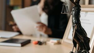 Nieudana próba zbrodni zza krat. Planował zamach na prokuratora i adwokata