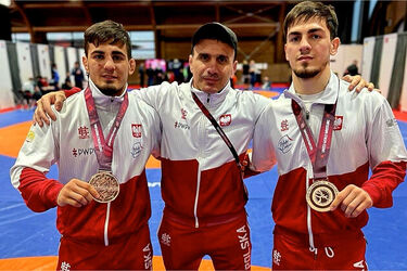 To historyczny sukces. Białostoccy zapaśnicy wrócili z mistrzostw Europy z dwoma medalami