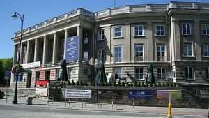 Uniwersytet w Białymstoku sprzedał dawny Dom Partii za 20,8 mln zł