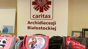 Niech każdy uczeń zacznie rok z uśmiechem. Trwa akcja Caritas