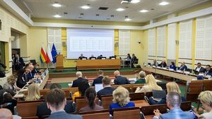 Sejmik rozdaje miliony: pomoc dla wsi, OSP i osób z niepełnosprawnościami