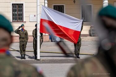 Święto barw narodowych. Białystok uczcił Dzień Flagi 