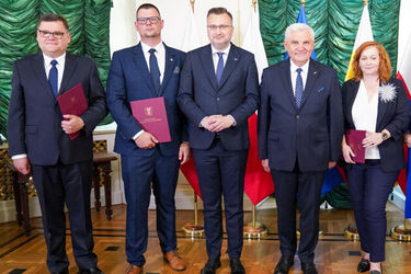 Tyle zarabiają wiceprezydenci. Co ujawniły ich oświadczenia majątkowe?
