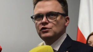 Hołownia pozwał posłów PiS. Poszło o dom na Podlasiu