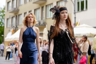 Ulica Kilińskiego jak z dawnych lat. Białostoczanie świętowali stylowo i z pasją [ZDJĘCIA]
