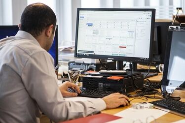 Wyższe pensje dla pracowników samorządowych. Przyjęto nowe stawki 