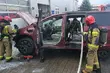 Zapalił się samochód hybrydowy. W akcji 9 strażaków