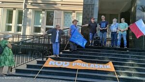 Wybory prezydenckie. KOD Podlaskie protestował przed sądem