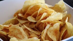 Z półek znikają popularne chipsy. GIS ostrzega przed zagrożeniem