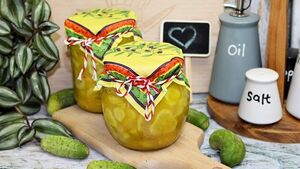 Sałatka z ogórków z curry i musztardą. Przepis, który warto znać