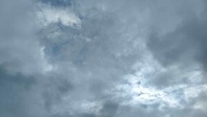 Burze nad Białymstokiem. Możliwe silne opady, wiatr i grad